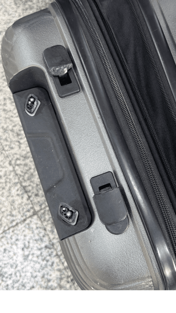 Troca de alças de malas de viagens